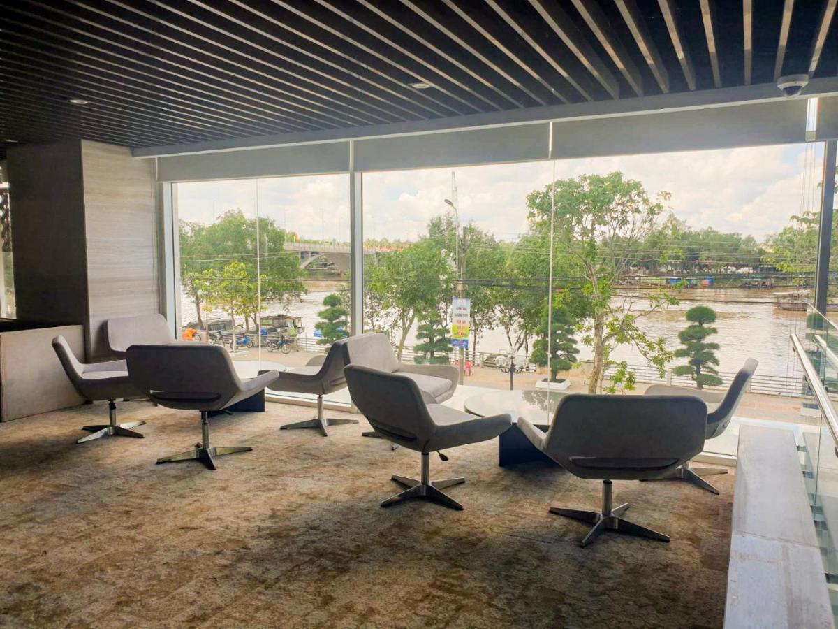 Diamond Stars Ben Tre Hotel Εξωτερικό φωτογραφία The lounge at the airport