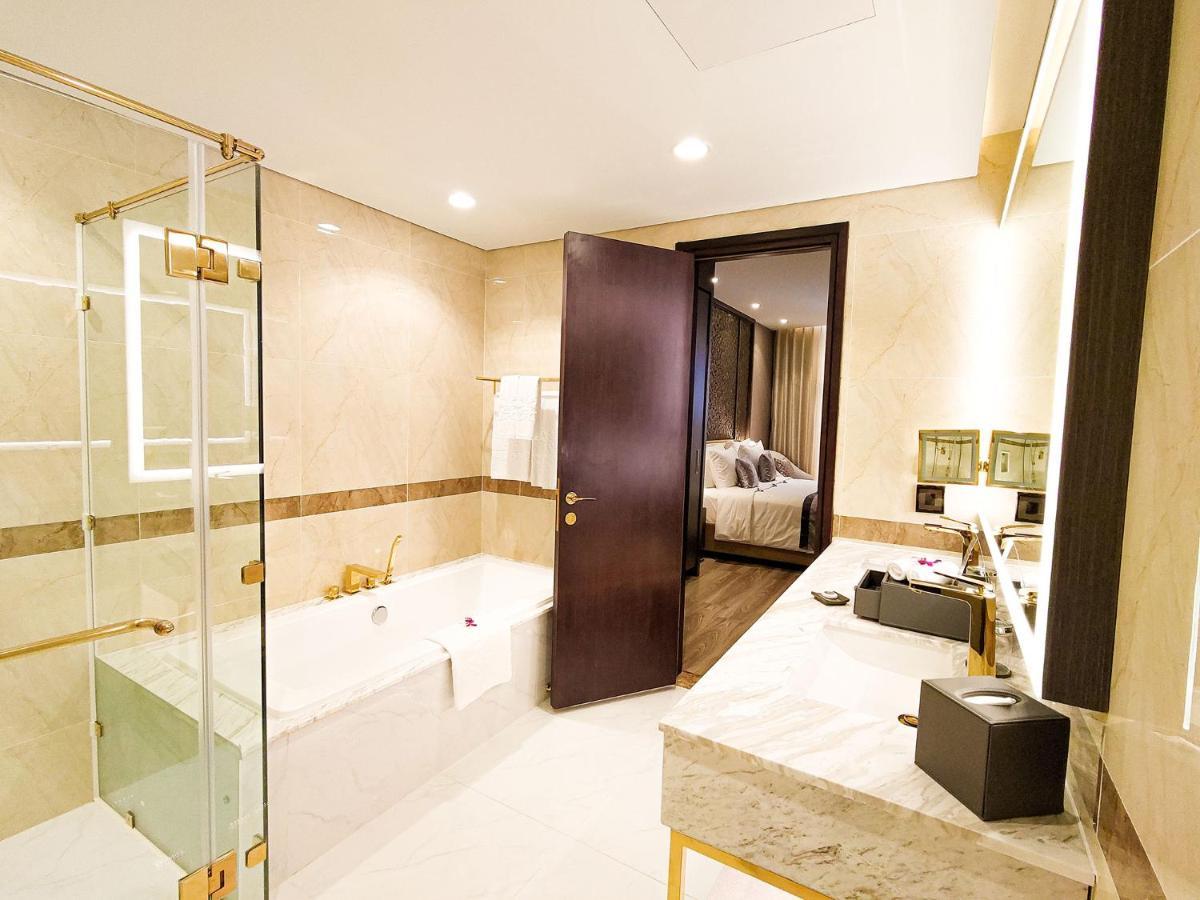Diamond Stars Ben Tre Hotel Εξωτερικό φωτογραφία Bathroom