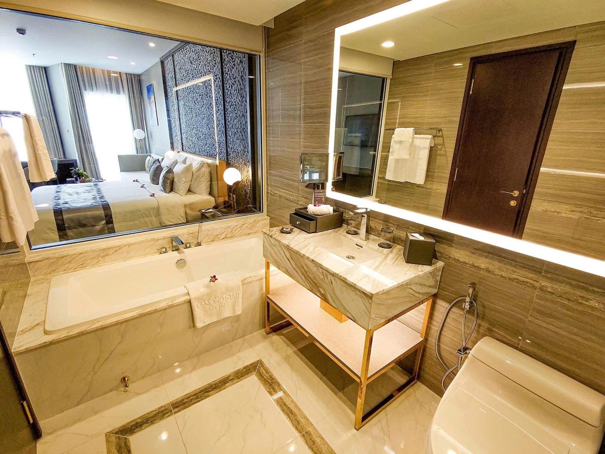 Diamond Stars Ben Tre Hotel Εξωτερικό φωτογραφία Bathroom